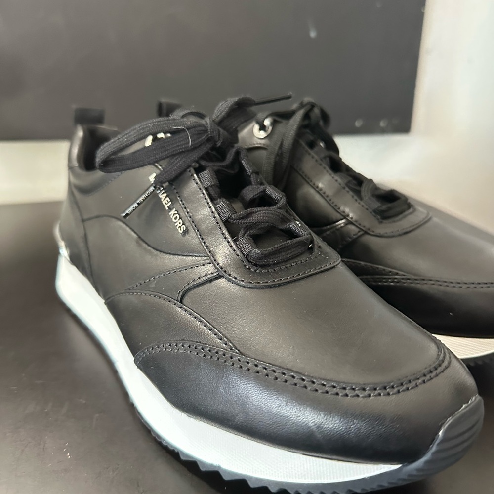 🆕Michael Kors Allie Stride Leather Sneakers - Picture 11 of 15